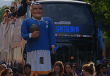Celebración por todo lo alto de la U.E. Santboiana tras proclamarse campeones de la Liga