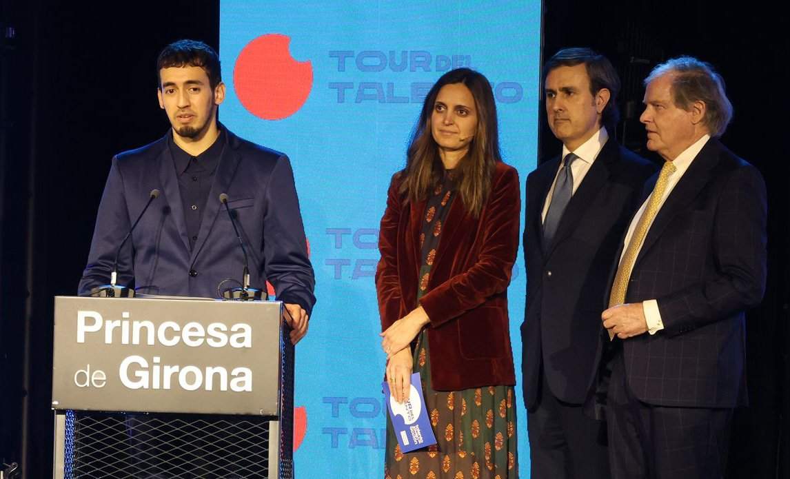 Hatim Azahri fue el ganador del premio social