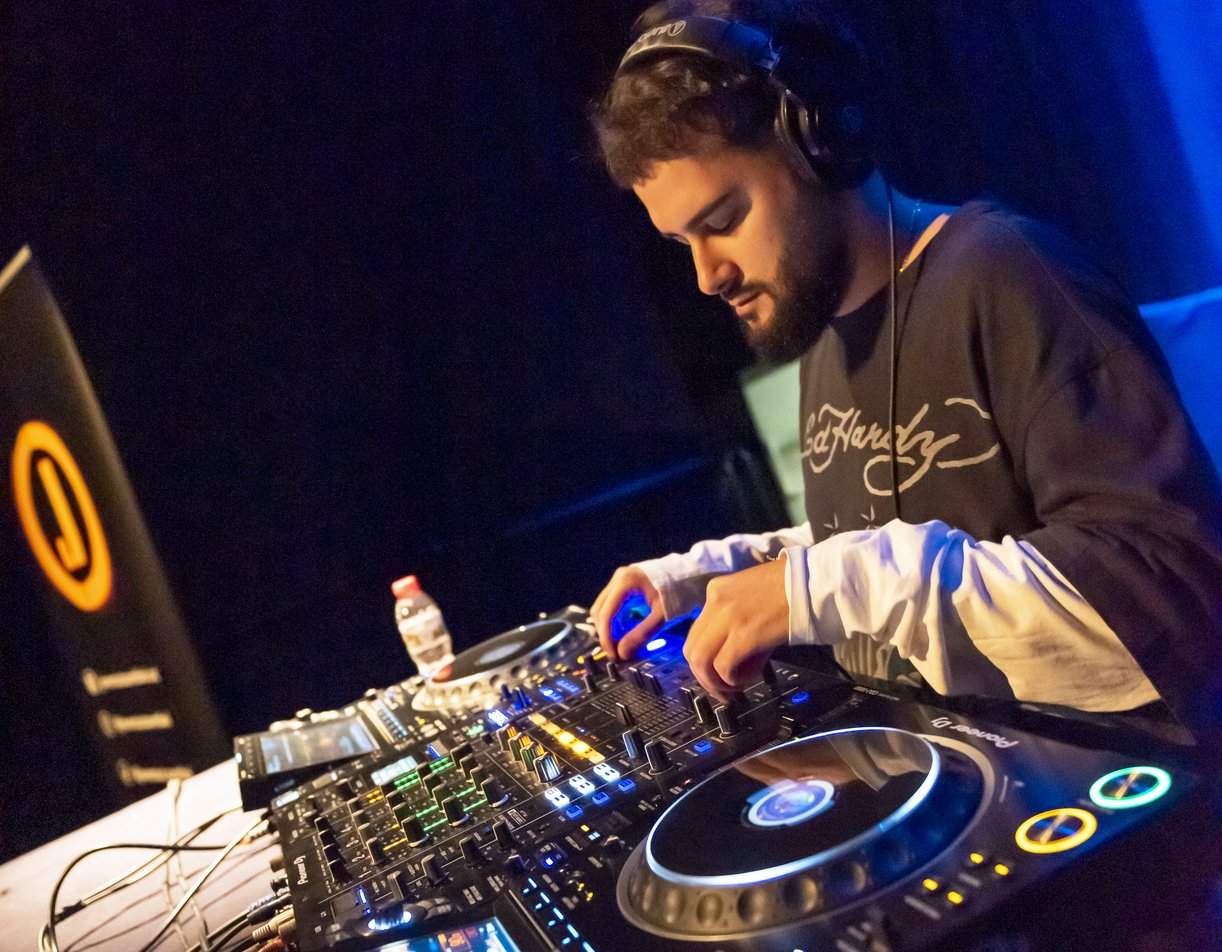 Primera sesión de The DJ