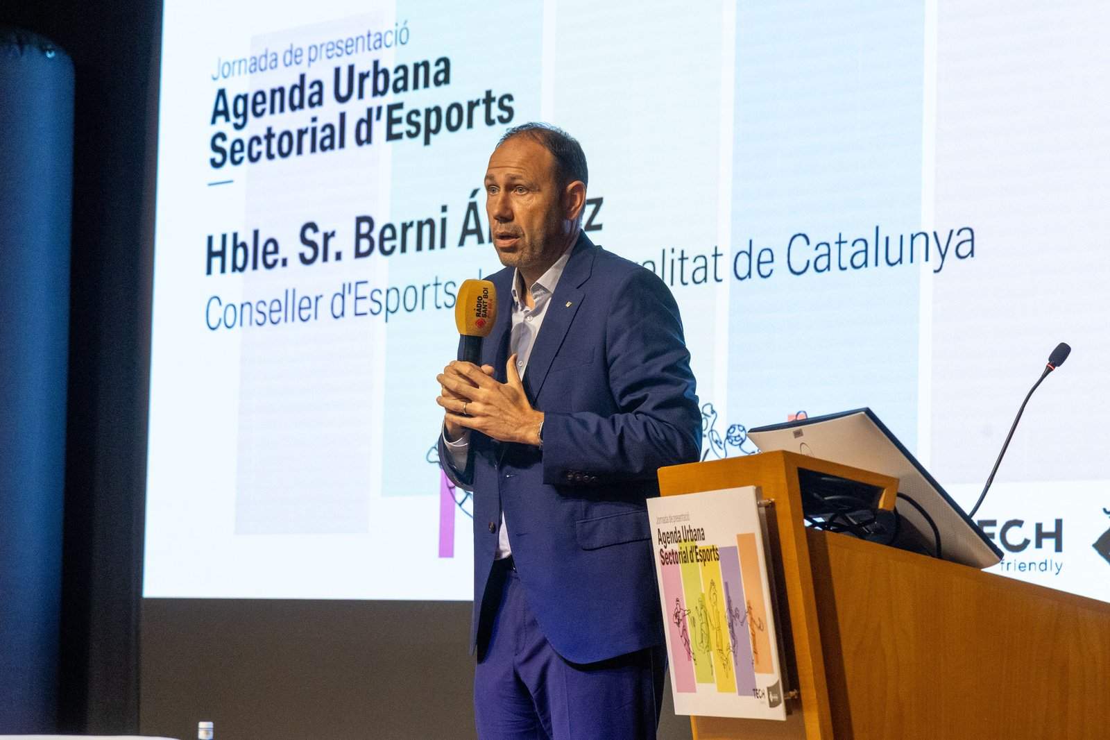 iEl consejero de Deportes, Berni Álvarez