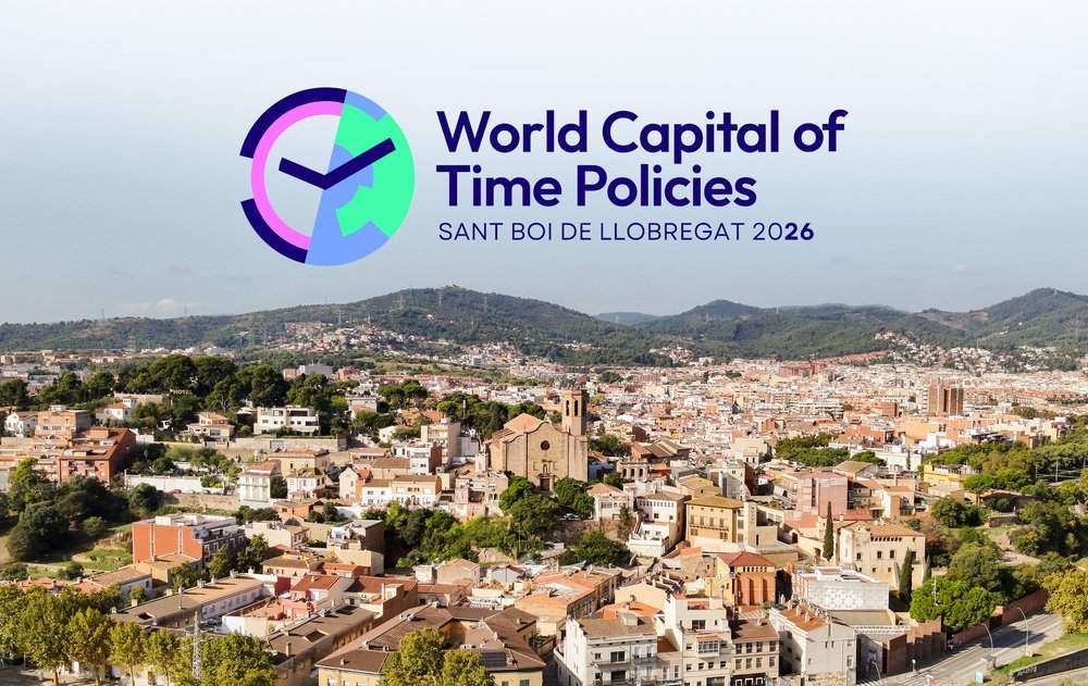 Vista aérea de la ciudad con el logo de la Capitalidad en el centro